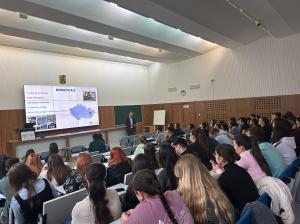 Зустріч в університеті в Ясси, Румунія